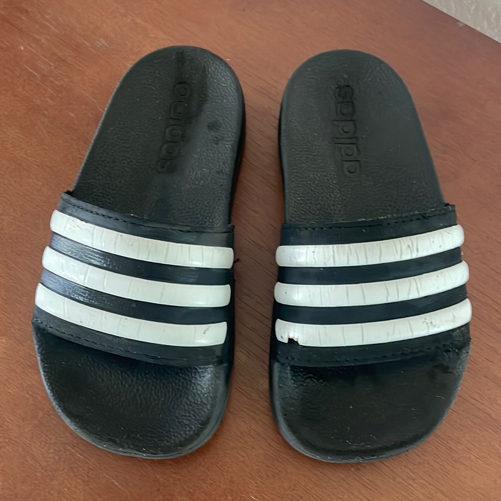 Adidas slides, black 10K